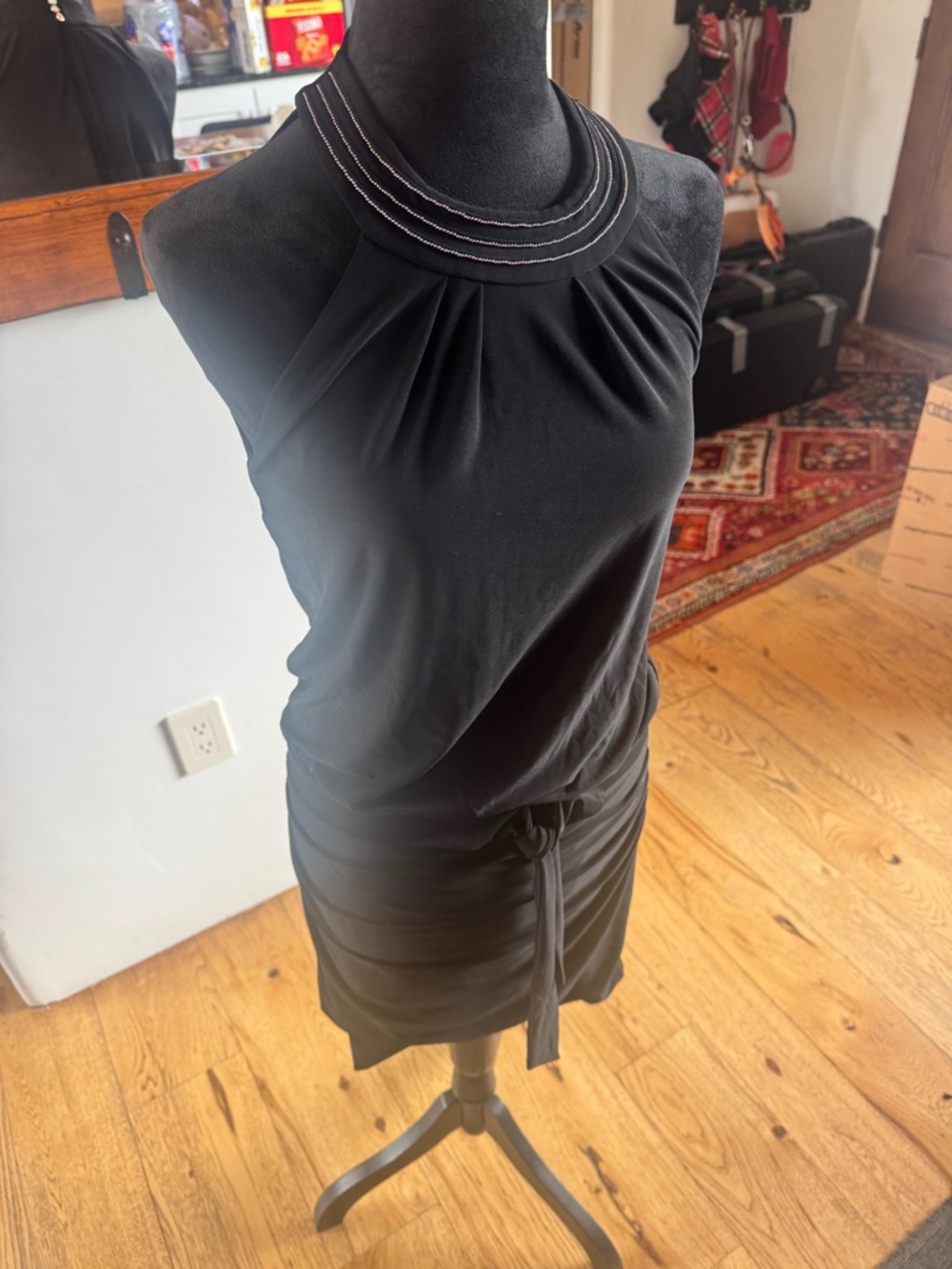 WHITE HOUSE BLACK MARKET WOMEN'S SIZE S BLACK  DRESS EXCELLENT CONDITION